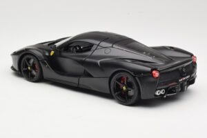Ferrari LaFerrari F150 Matte Black Bburago 1:18 18-16901BK Kov – obrázek 7 z 8