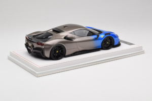 Ferrari SF90 Novitec Blue Grey Metallic IVY 1:18 REMC029 Pryskyřice – obrázek 3 z 7