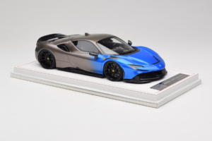 Ferrari SF90 Novitec Blue Grey Metallic IVY 1:18 REMC029 Pryskyřice – obrázek 4 z 7
