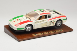 Ferrari Testarossa Italia 90 Bílý Bburago 1:18 3059-W1 Kov – obrázek 2 z 8