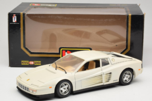 Ferrari Testarossa Bílý Bburago 1:18 3019-W1 Kov – obrázek 8 z 8