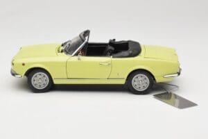 Fiat 124 Spider BS1 Žlutý Sun Star 1:18 4921 Kov – obrázek 4 z 8