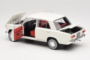 Fiat 124 Bílý IXO 1:18 18CMC205OP Kov – obrázek 5 z 8