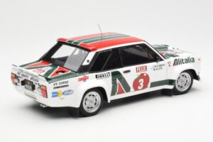 Fiat 131 Abarth #3 M. Alen / I. Kivimaki Winner Rally 1000 Lakes 1980 Kyosho 1:18 08376H Kov – obrázek 3 z 8
