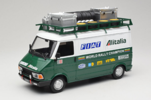 Fiat 242 Alitalia Rally Team Assistance With Trailer 1978 IXO 1:18 18CMC027WX Kov – obrázek 2 z 7