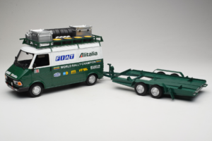 Fiat 242 Alitalia Rally Team Assistance With Trailer 1978 IXO 1:18 18CMC027WX Kov