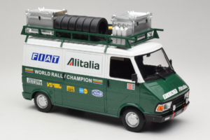 Fiat 242 Alitalia Rally Team Assistance With Trailer 1978 IXO 1:18 18CMC027WX Kov – obrázek 5 z 7