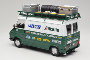 Fiat 242 Alitalia Rally Team Assistance With Trailer 1978 IXO 1:18 18CMC027WX Kov – obrázek 6 z 7