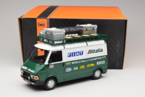 Fiat 242 Alitalia Rally Team Assistance With Trailer 1978 IXO 1:18 18CMC027WX Kov – obrázek 7 z 7