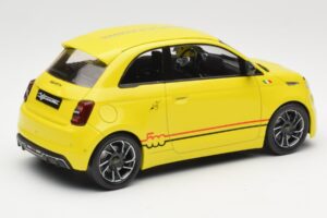 Abarth 500e Žlutý IXO 1:18 MCG18498 Kov – obrázek 2 z 6