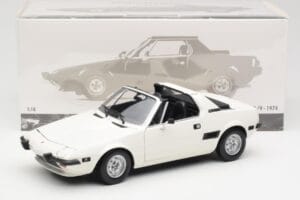 Fiat X1/9 Bílý Minichamps 1:18 100121685 Kov – obrázek 8 z 8