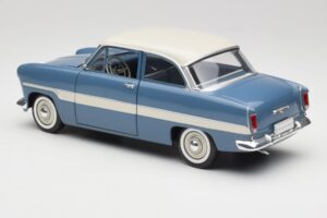 Ford Taunus 12M P2 Modrý Pruhy Revell 1:18 08880-M1 Kov – obrázek 7 z 8
