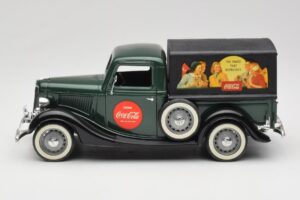 Ford Bache Coca-Cola Solido 1:18 9513 Kov – obrázek 4 z 8