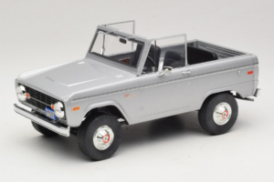 Ford Bronco Speed Movie GreenLight 1:18 19074 Kov – obrázek 2 z 7