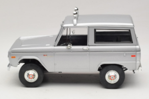 Ford Bronco Speed Movie GreenLight 1:18 19074 Kov – obrázek 4 z 7