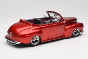 Ford Cabriolet Red Metallic Road Signature 1:18 30028 Kov – obrázek 3 z 8