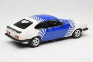 Ford Capri Mk2 3.0 Bílý s Modrými Pruhy Minichamps 1:18 155788600 Kov – obrázek 2 z 6