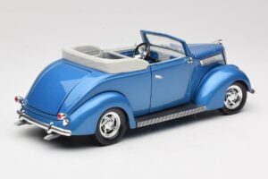 Ford Kabriolet Modrý Road Signature 1:18 92238 Kov – obrázek 3 z 8