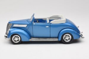 Ford Kabriolet Modrý Road Signature 1:18 92238 Kov – obrázek 4 z 8