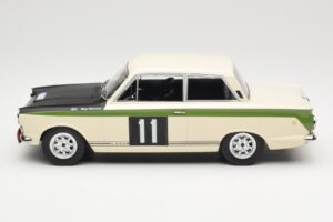 Ford Cortina Lotus #11 B. Soderström / G. Palm RAC Rally 1966 MCG 1:18 MCG18435R Kov – obrázek 3 z 6