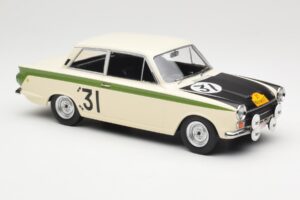 Ford Cortina Lotus #31 J. Ickx / G. Staepelaere Marathon de la Route 1966 MCG 1:18 MCG18436R Kov – obrázek 4 z 6