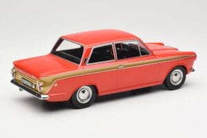 Ford Cortina Lotus Red & Gold Stripe MCG 1:18 MCG18532 Kov – obrázek 2 z 6