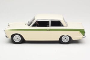 Ford Cortina Lotus White & Green Stripe MCG 1:18 MCG18434 Kov – obrázek 3 z 6