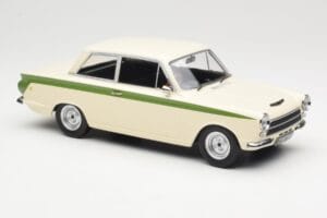 Ford Cortina Lotus White & Green Stripe MCG 1:18 MCG18434 Kov – obrázek 4 z 6