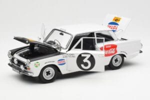 Ford Cortina Mk1 #3 P. Hughes / B. Young African Safari Rally 1964 AUTOart 1:18 86428 Kov – obrázek 2 z 8