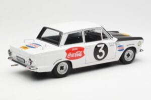 Ford Cortina Mk1 #3 P. Hughes / B. Young African Safari Rally 1964 AUTOart 1:18 86428 Kov – obrázek 3 z 8