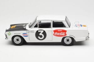 Ford Cortina Mk1 #3 P. Hughes / B. Young African Safari Rally 1964 AUTOart 1:18 86428 Kov – obrázek 4 z 8