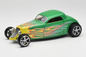 Ford Coupe Zelený s Ohněm Road Signature 1:18 30109 Kov