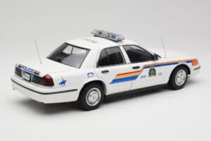 Ford Crown Victoria RCMP Police Car AUTOart 1:18 72706 Kov – obrázek 3 z 8