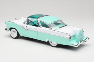 Ford Crown Victoria Seafoam Zelený & Bílý Road Legends 1:18 92138 Kov – obrázek 6 z 7