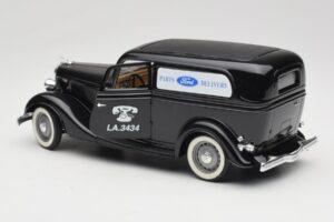 Ford Delivery Truck Ford Parts Černý Solido 1:18 8417 Kov – obrázek 5 z 8