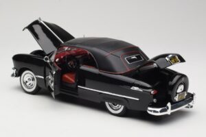 Ford Deluxe Kabriolet Černý Maisto 1:18 31681 Kov – obrázek 5 z 8
