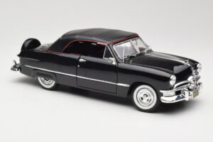 Ford Deluxe Kabriolet Černý Maisto 1:18 31681 Kov – obrázek 6 z 8