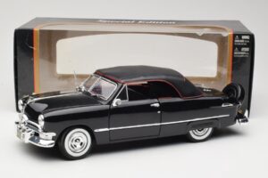 Ford Deluxe Kabriolet Černý Maisto 1:18 31681 Kov – obrázek 8 z 8