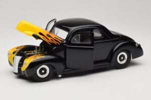 Ford Deluxe Hot Rod Černý Universal Hobbies 1:18 6002 Kov – obrázek 2 z 8