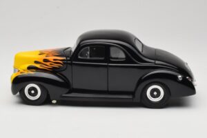 Ford Deluxe Hot Rod Černý Universal Hobbies 1:18 6002 Kov – obrázek 4 z 8