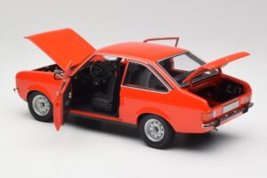 Ford Escort Mk2 Signal Orange Minichamps 1:18 150084100 Kov – obrázek 5 z 8
