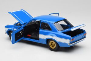 Ford Escort Mk1 RS 1600 Modrý Bílý Pruhy Minichamps 1:18 100688102 Kov – obrázek 5 z 8