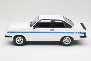 Ford Escort Mk2 RS 2000 Bílý MCG 1:18 MCG18439 Kov – obrázek 3 z 6