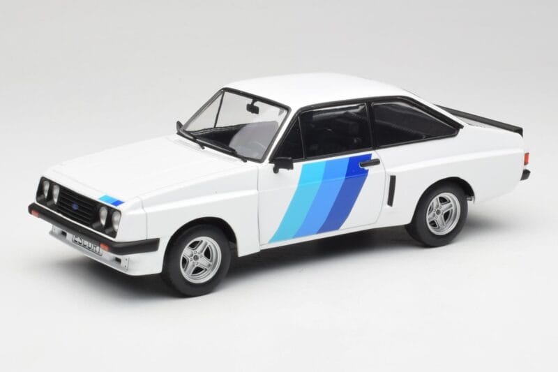 Ford Escort Mk2 RS 2000 X-Pack Diamond Bílý & Modrý Decor MCG 1:18 MCG18351 Kov