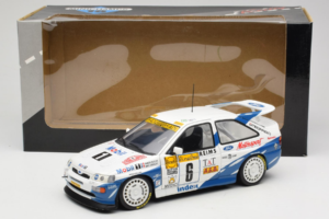 Ford Escort RS Cosworth Mobil 1 #6 F. Delecour / D. Grataloup Rally Monte Carlo Winner 1994 UT Models 1:18 180948106 Kov – obrázek 8 z 8