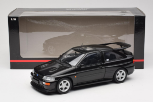 Ford Escort RS Cosworth Black Metallic Minichamps 1:18 150089020 Kov – obrázek 8 z 8