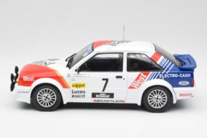 Ford Escort RS Turbo #7 Lotto Haspengouw Rally 1985 MCG 1:18 MCG18421 Kov – obrázek 3 z 6