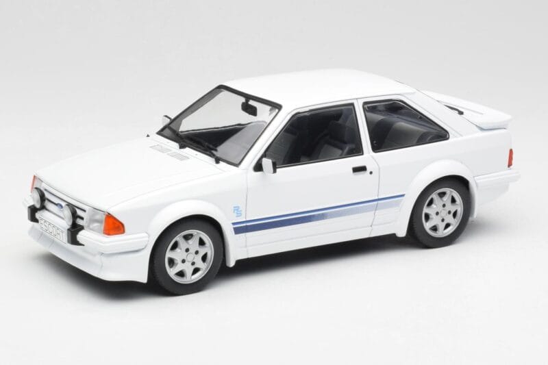 Ford Escort RS Turbo Bílý MCG 1:18 MCG18419 Kov
