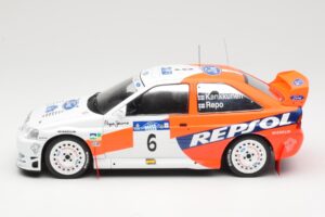 Ford Escort WRC #6 A. Schwarz / M. Giraudet Acropolis Rally 1997 IXO 1:18 18RMC172B Kov – obrázek 3 z 6