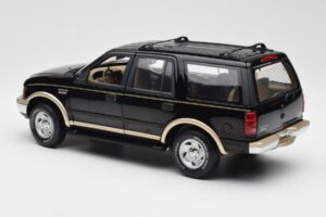 Ford Expedition Eddie Bauer Černý UT Models 1:18 22710 Kov – obrázek 6 z 7
